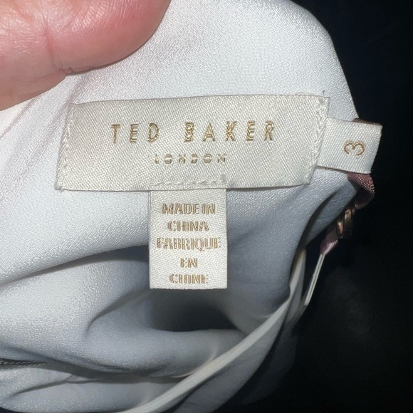 NWT Ted Baker London Out Out Shoulder Top 98-ECRU Gold Accents - Picture 7 of 7